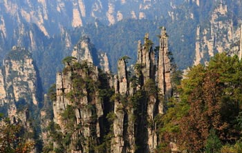 長(zhǎng)沙出發(fā)到黃龍洞、張家界森林公園、天門山、鳳凰五日游